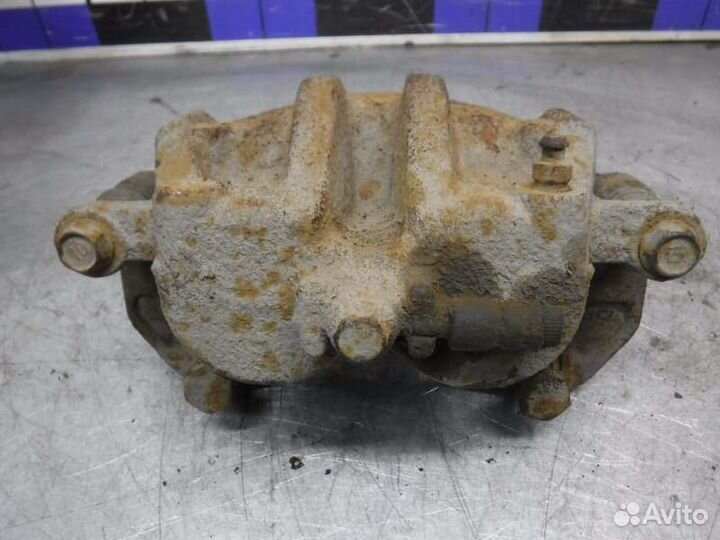 Суппорт передний правый Ssang Yong Kyron D20DT