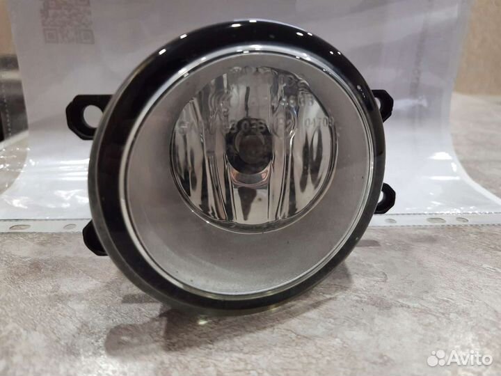 Toyota фара противотуманная левая