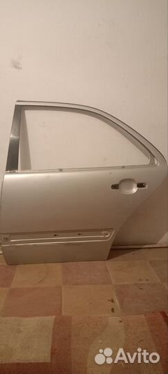 Двери мерседес очкарик 210