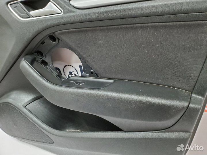 Обшивка двери передняя правая Audi A3 8V 1.4 2014