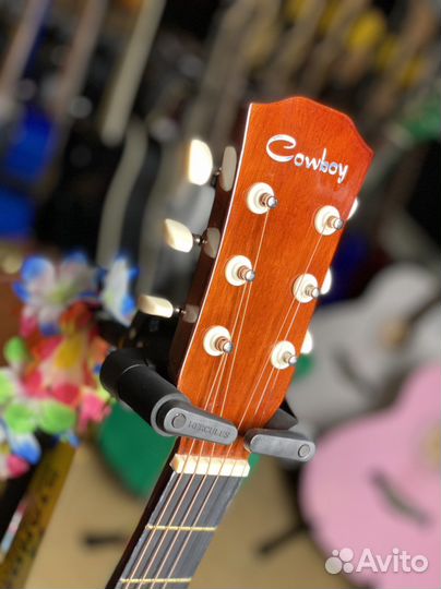 Акустическая гитара