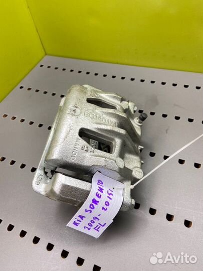 Суппорт передний левый Kia Sorento XM 2.4 2015