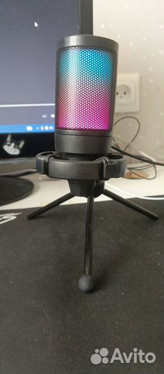 Студийный микрофон