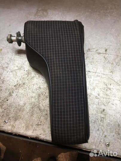 Подлокотник w201 E190