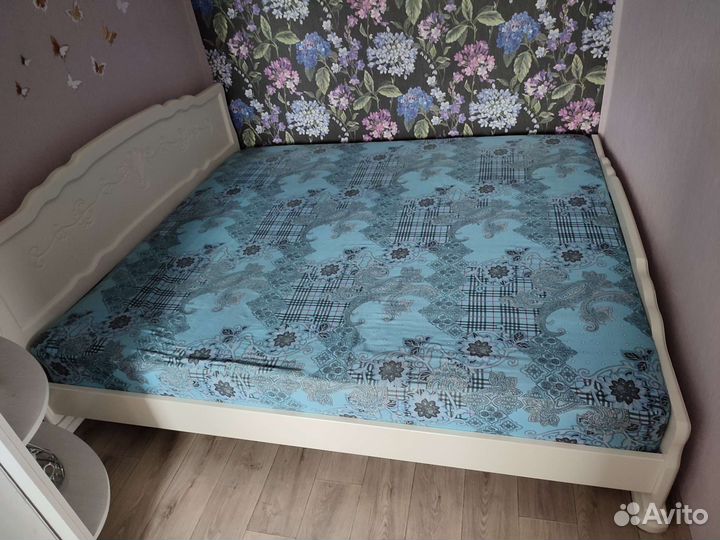 Кровать двухспальная с матрасом 180 200 бу