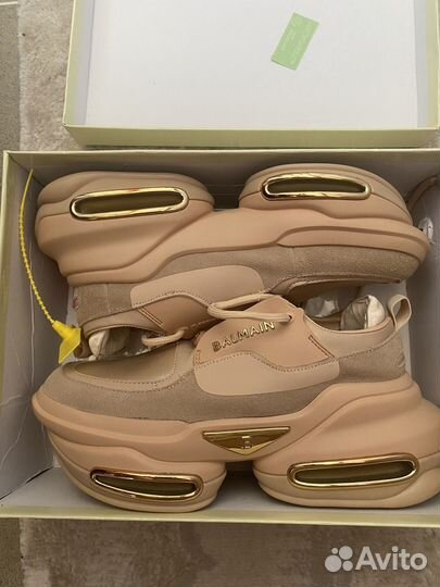 Кроссовки женские 37 размер новые