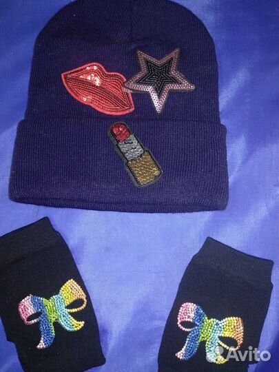 Шапочка. И перчатки новые