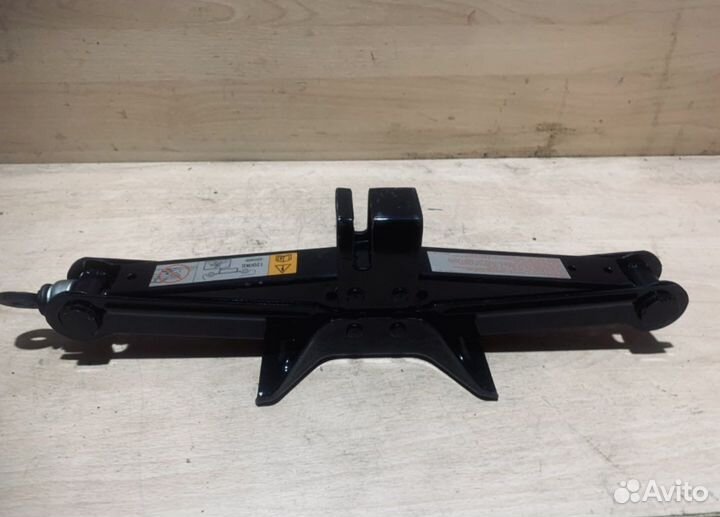 Домкрат Mazda CX5,6GJ,3bm