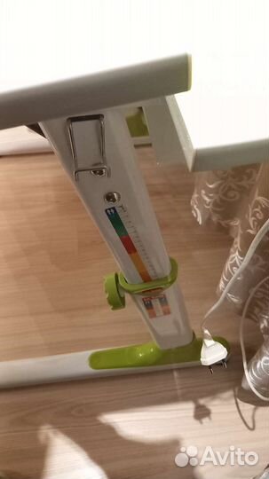 Растущие парта и стул