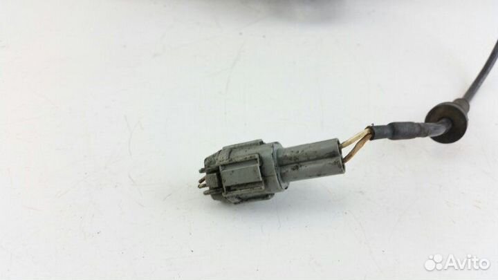 Ступица передняя правая Nissan Elgrand E51 2005