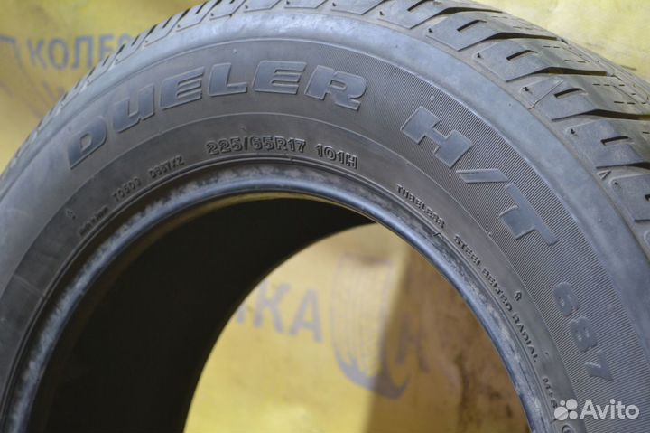 Bridgestone Dueler H/T D687 225/65 R17