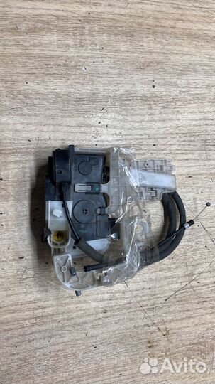 Замок Передний Левый Hyundai IX35