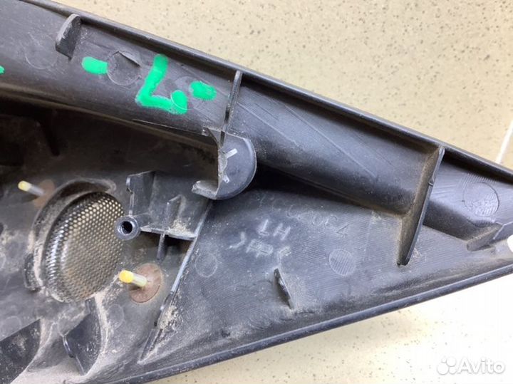 Крышка зеркала внутренняя левая Mitsubishi