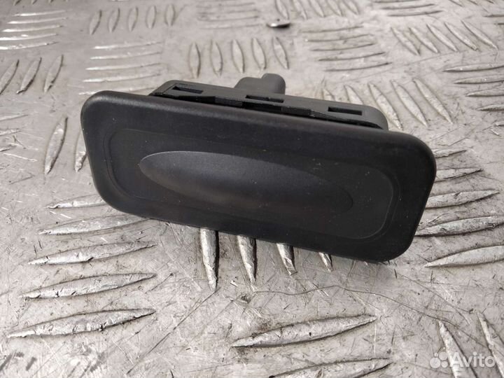 Кнопка открывания багажника Renault Laguna 3