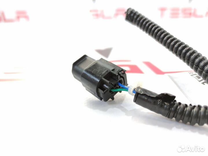 Разъем (фишка) проводки Tesla Model 3 2019