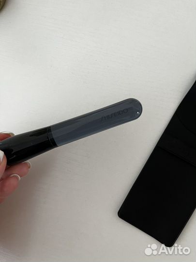 Ксить shiseido для кремовых текстур