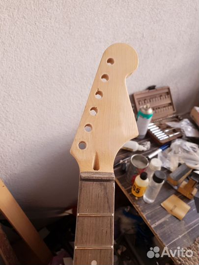 Гриф электрогитары Stratocaster