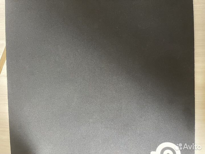Игровой коврик steelseries qck m