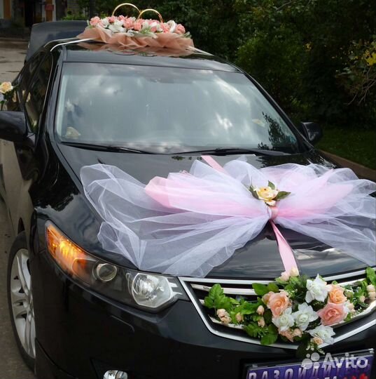 Прокат свадебных украшений для свадебного авто