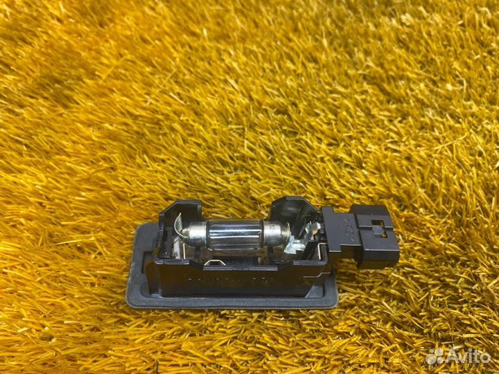 Подсветка номера Bmw 3-Series E90 N46B20B 2006
