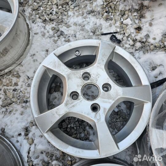 Литые R14 pсd:4x108 ет:47.5 DIA:63.4