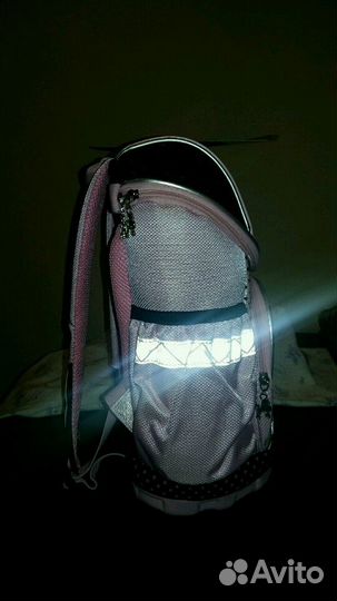 Ранец школьный для девочки. Новый