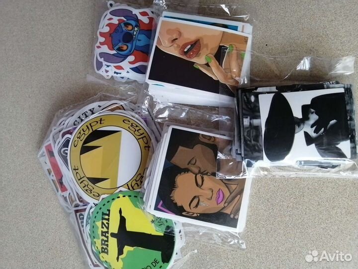 Водостойкие наклейки