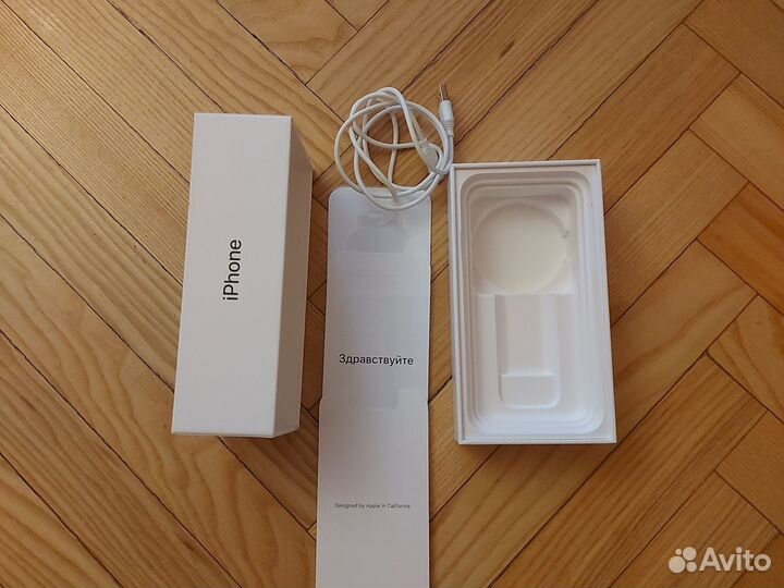 Коробка от iPhone 11