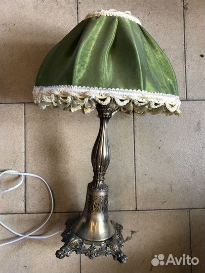 Лампа настольная