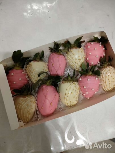 Шоколадные буквы,Клубника и банан в шоколаде и Роз