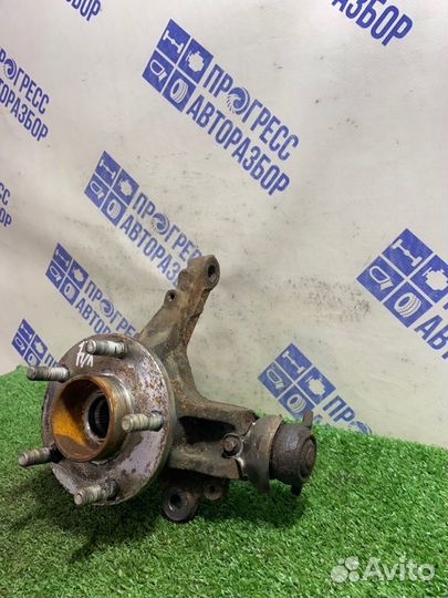 Поворотный кулак передний левый Ford Focus 2