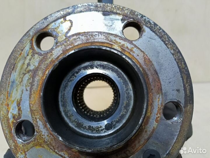 Кулак поворотный передний правый Volkswagen Polo