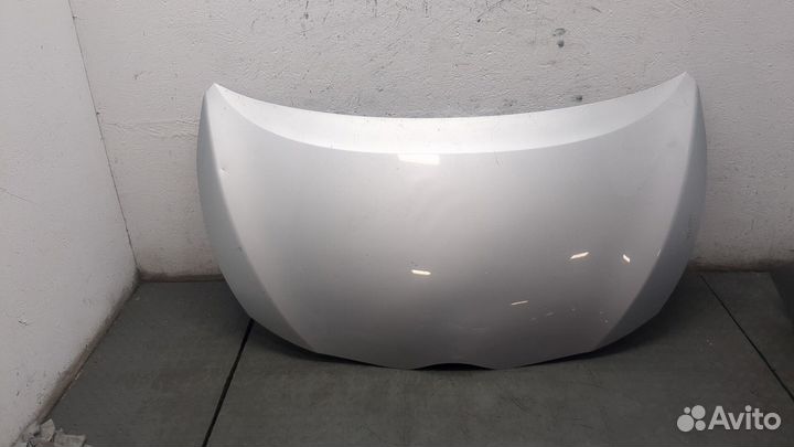 Капот Toyota Verso, 2011