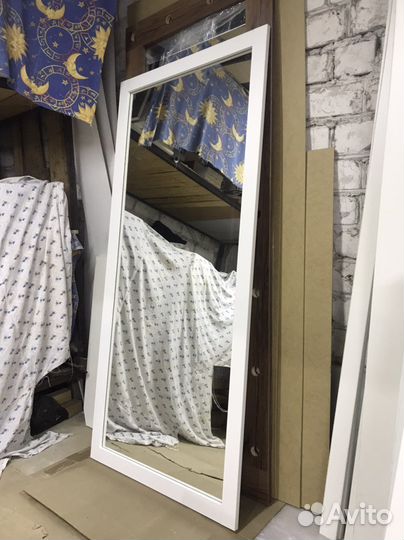 Зеркало в рамке