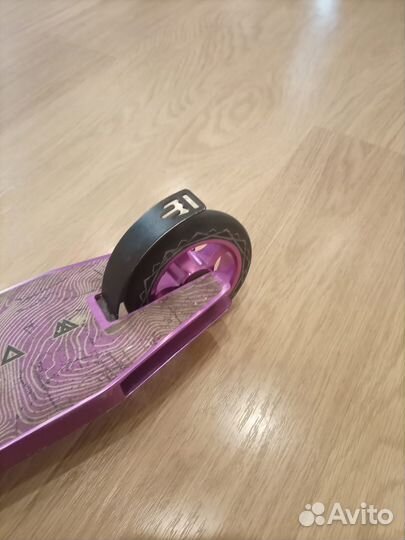 Трюковой самокат Mongoose Rise 110 team scooter