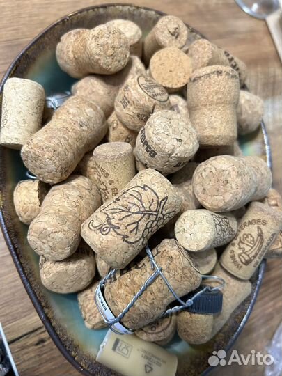 Пробки от шампанского и винные