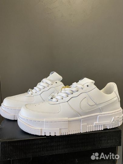 Кроссовки Nike