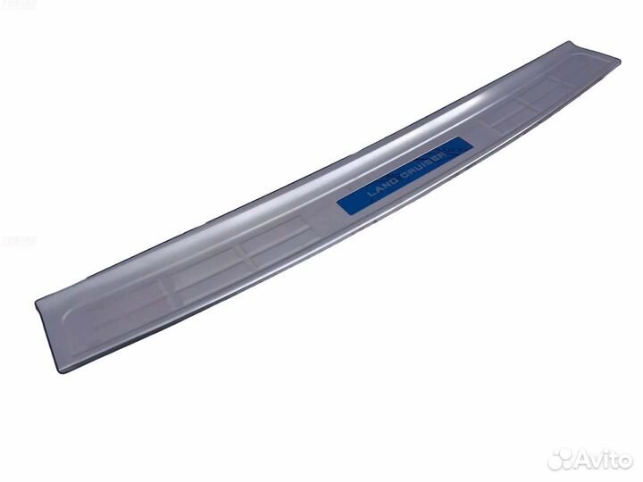 Накладка на задний бампер Toyota LC 200 S2981