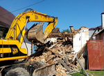 Демонтаж домов сарая