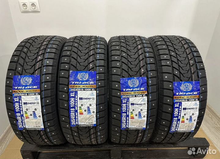 Tri Ace Snow White II 245/45 R18 73H