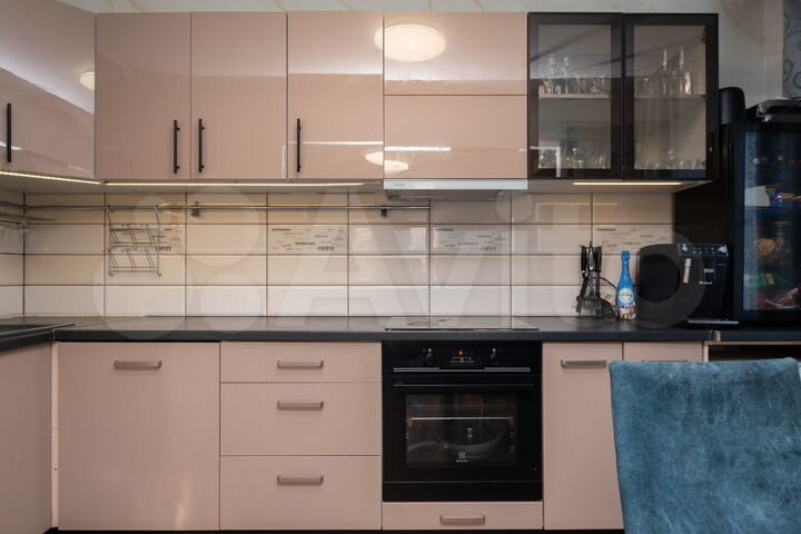 4-к. квартира, 88 м², 2/9 эт.