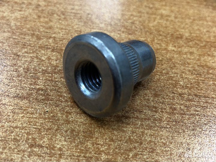 Втулка, резьбовая ORG VAG 1K0423121B