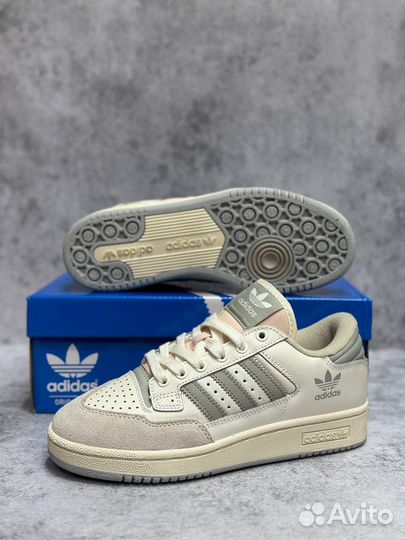 Кроссовки adidas forum