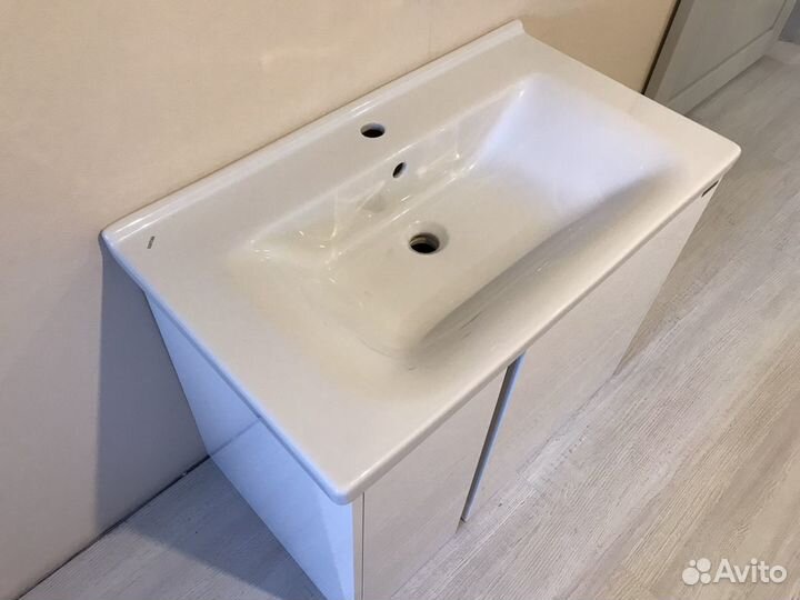 Подвесная тумба для ванной с раковиной