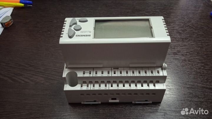 RLU220 Контроллер универсальный siemens