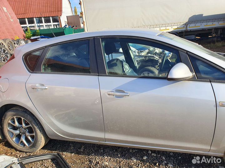 Opel astra j правые двери