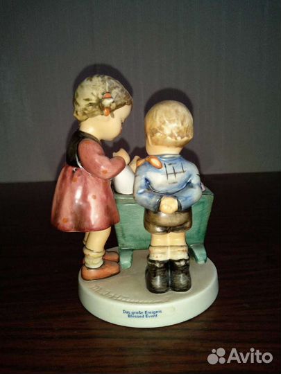 Статуэтка фарфор