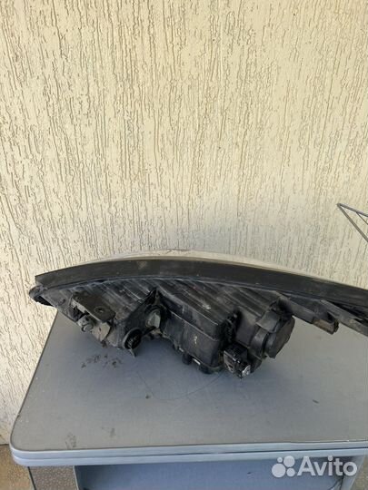 Фара на hyundai ix35