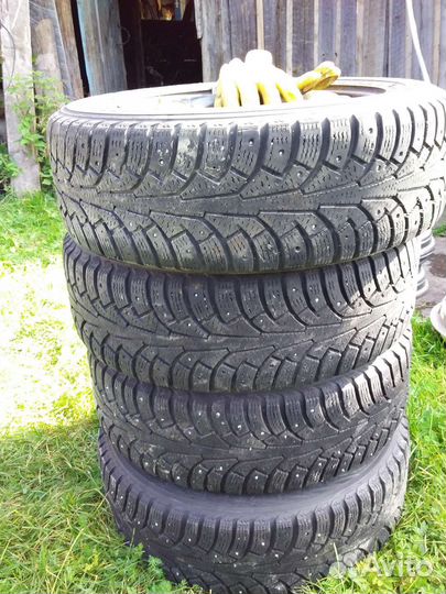 Колёса на 15 на поло.ещё есть литьё на 15