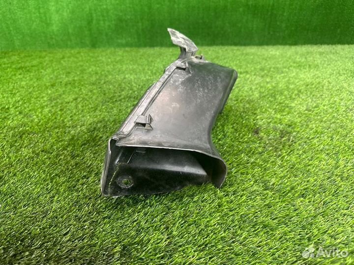 Воздуховод охлаждения тормозов передний правый Bmw